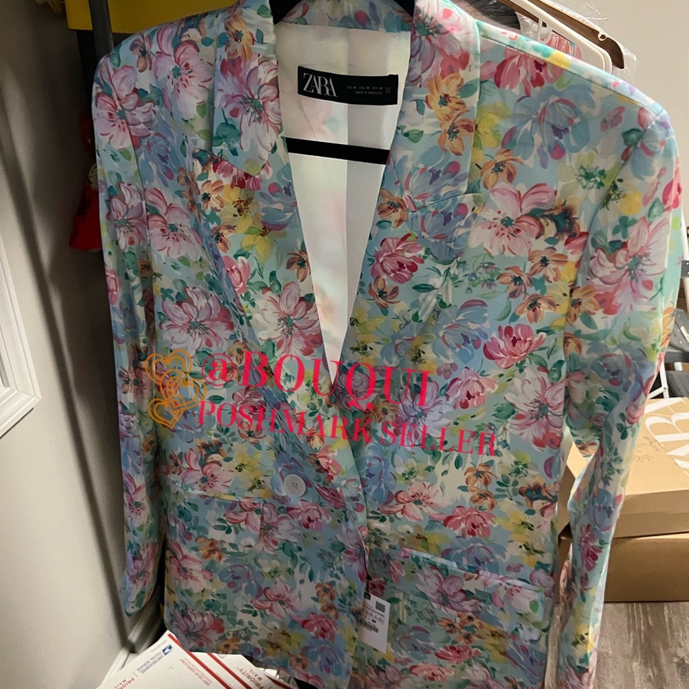 BLOGGERS FAV ZARA FLORAL PRINTED BLAZER - Picture 2 of 16